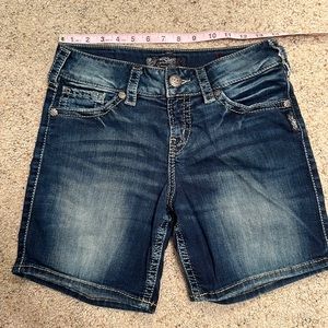 Silver Suki Mid Short